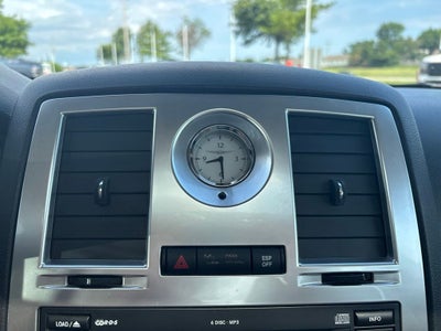 2005 Chrysler 300C Base