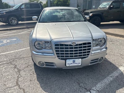2005 Chrysler 300C Base