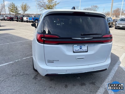 2025 Chrysler Pacifica Select
