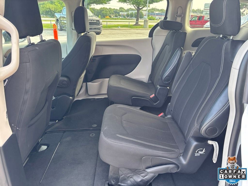 2024 Chrysler Voyager LX
