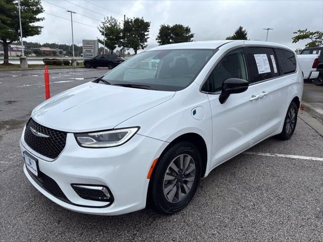 2024 Chrysler Pacifica Hybrid Select