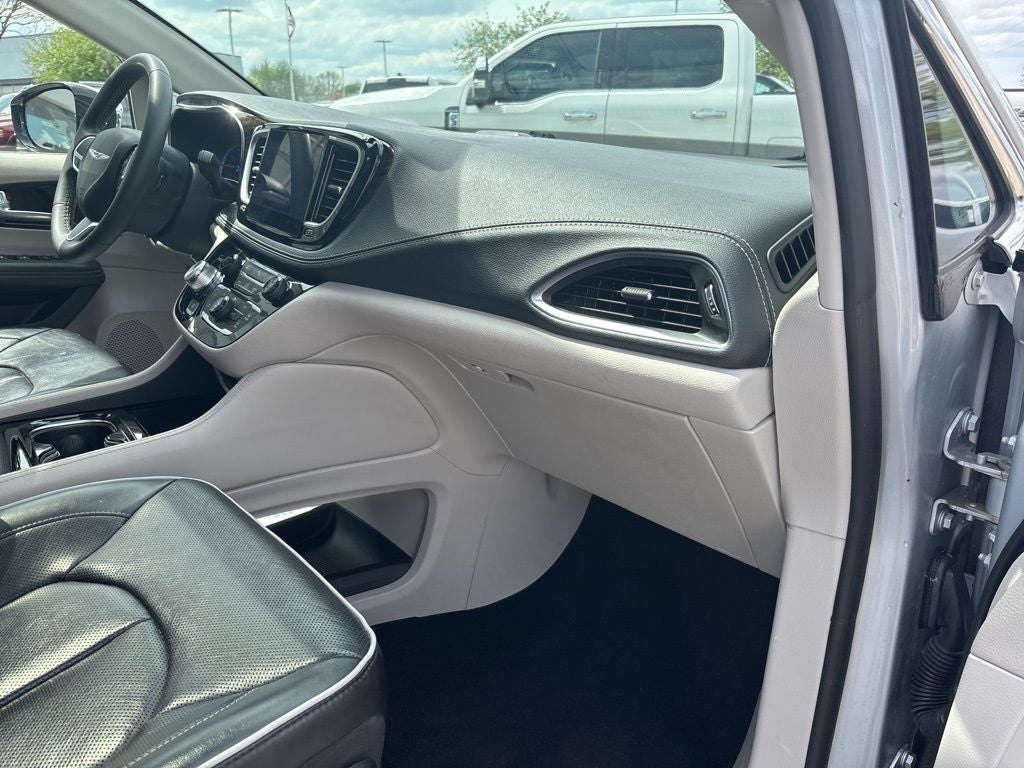 2023 Chrysler Pacifica Hybrid Limited