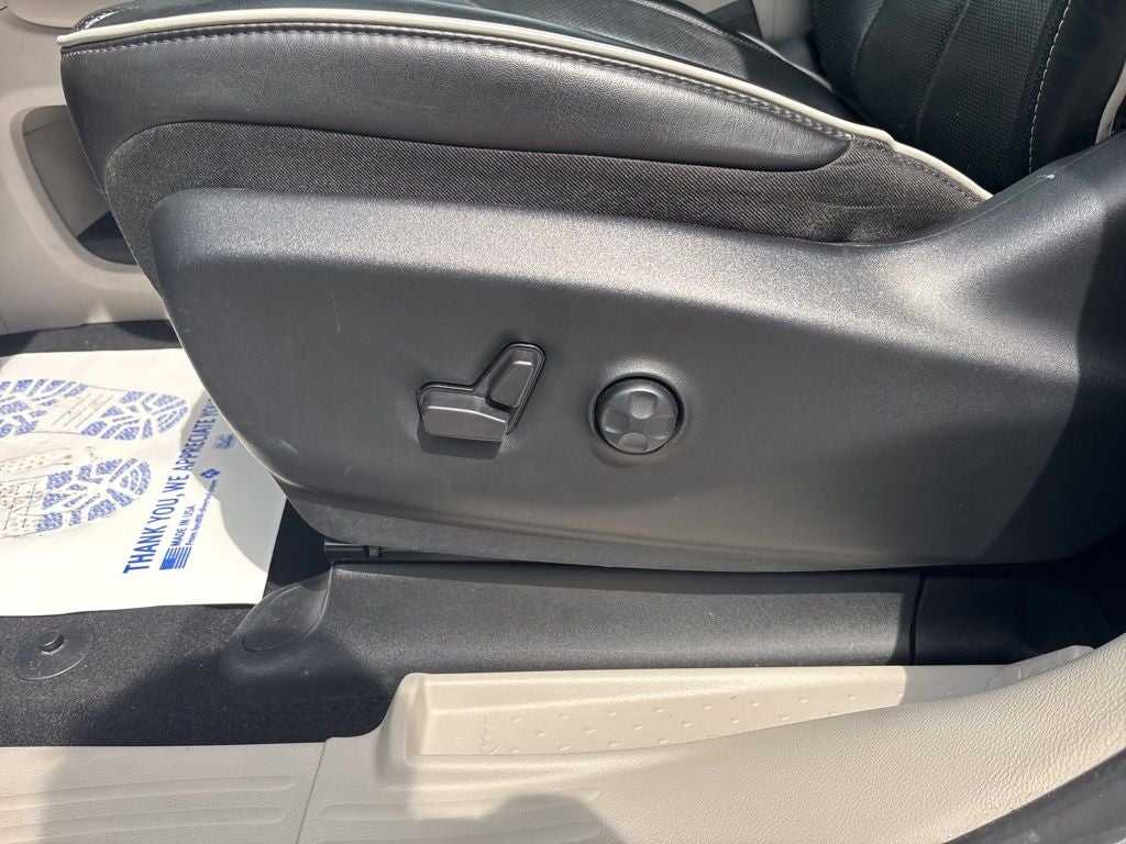 2023 Chrysler Pacifica Hybrid Limited