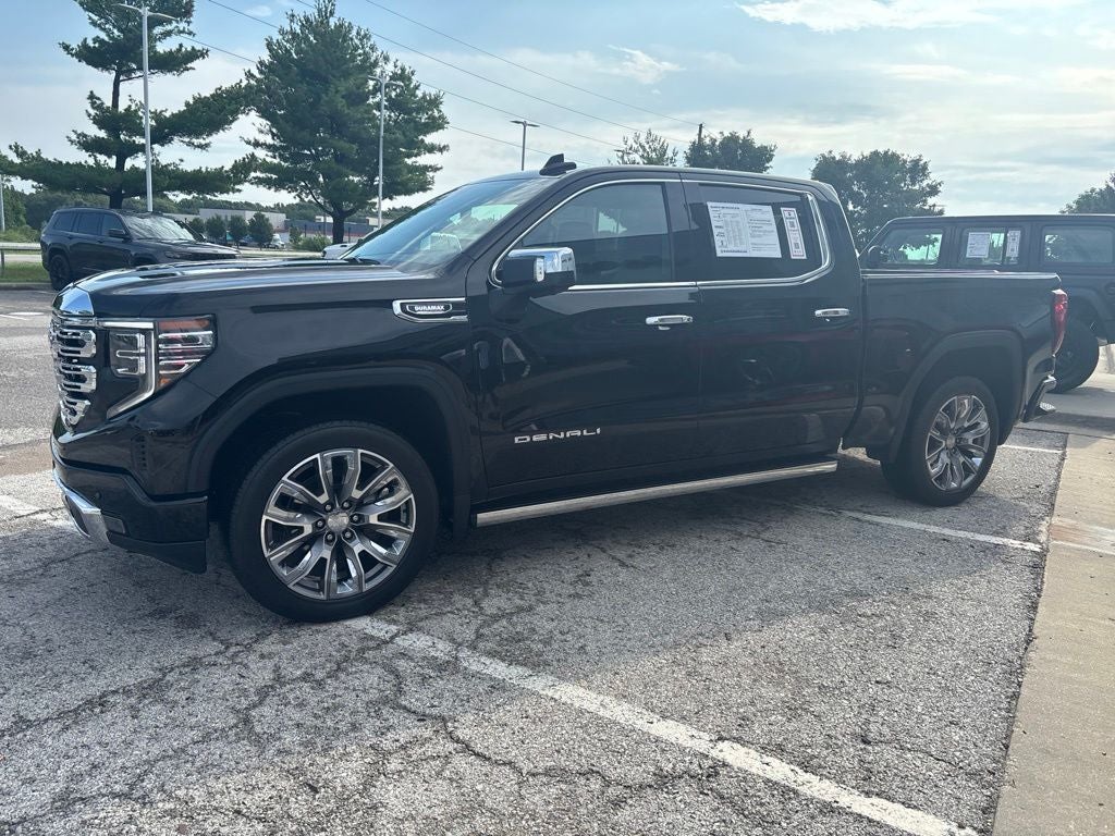 2023 GMC Sierra 1500 4WD Crew Cab Short Box Denali