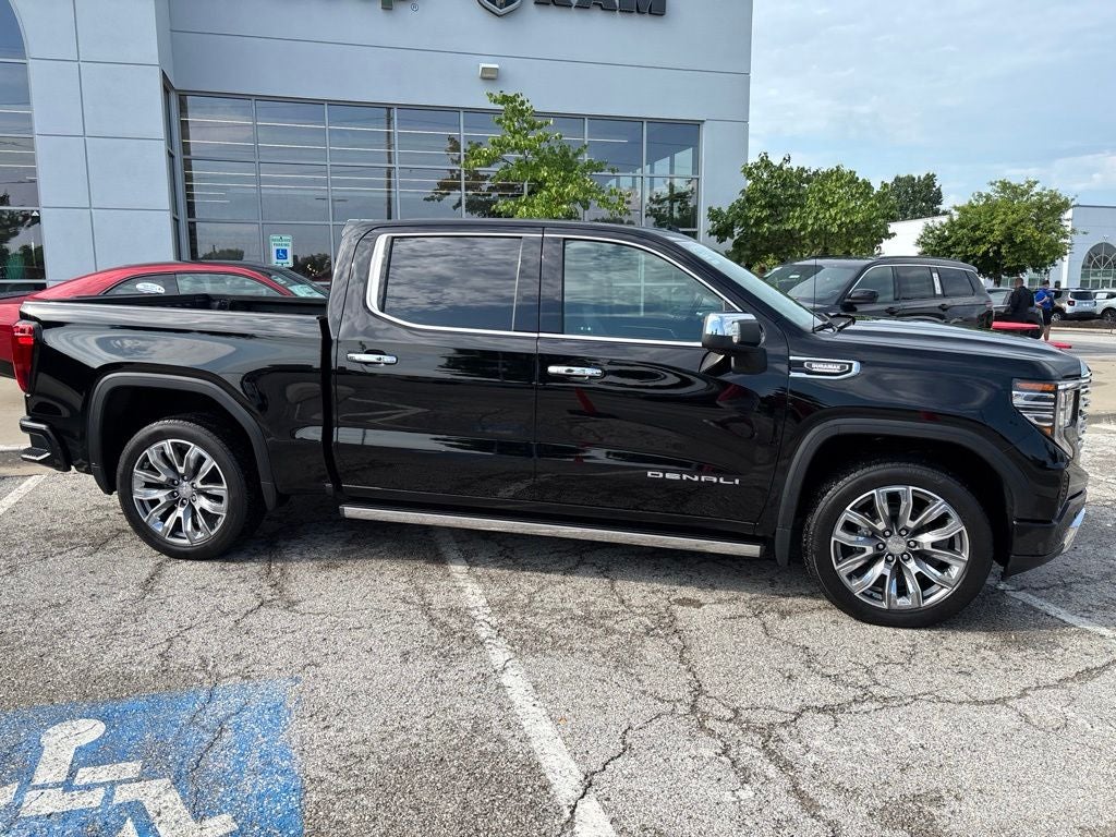 2023 GMC Sierra 1500 4WD Crew Cab Short Box Denali