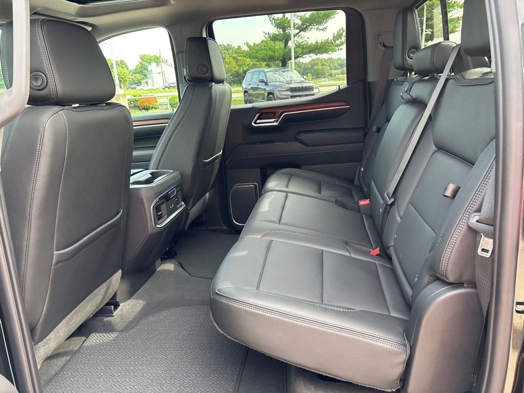 2023 GMC Sierra 1500 4WD Crew Cab Short Box Denali