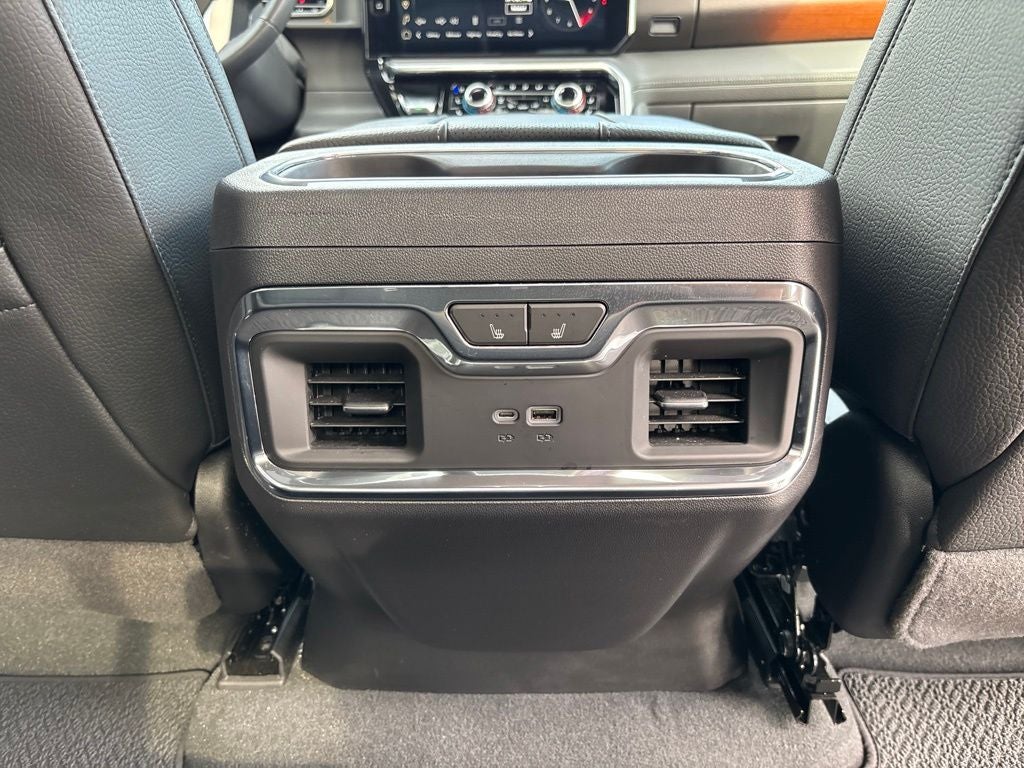 2023 GMC Sierra 1500 4WD Crew Cab Short Box Denali