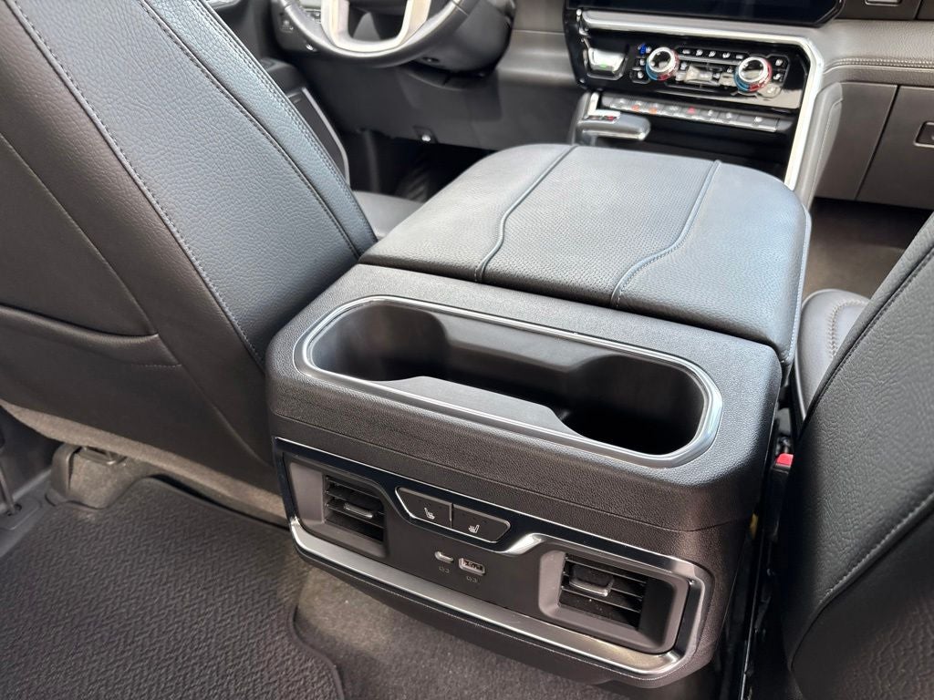 2023 GMC Sierra 1500 4WD Crew Cab Short Box Denali