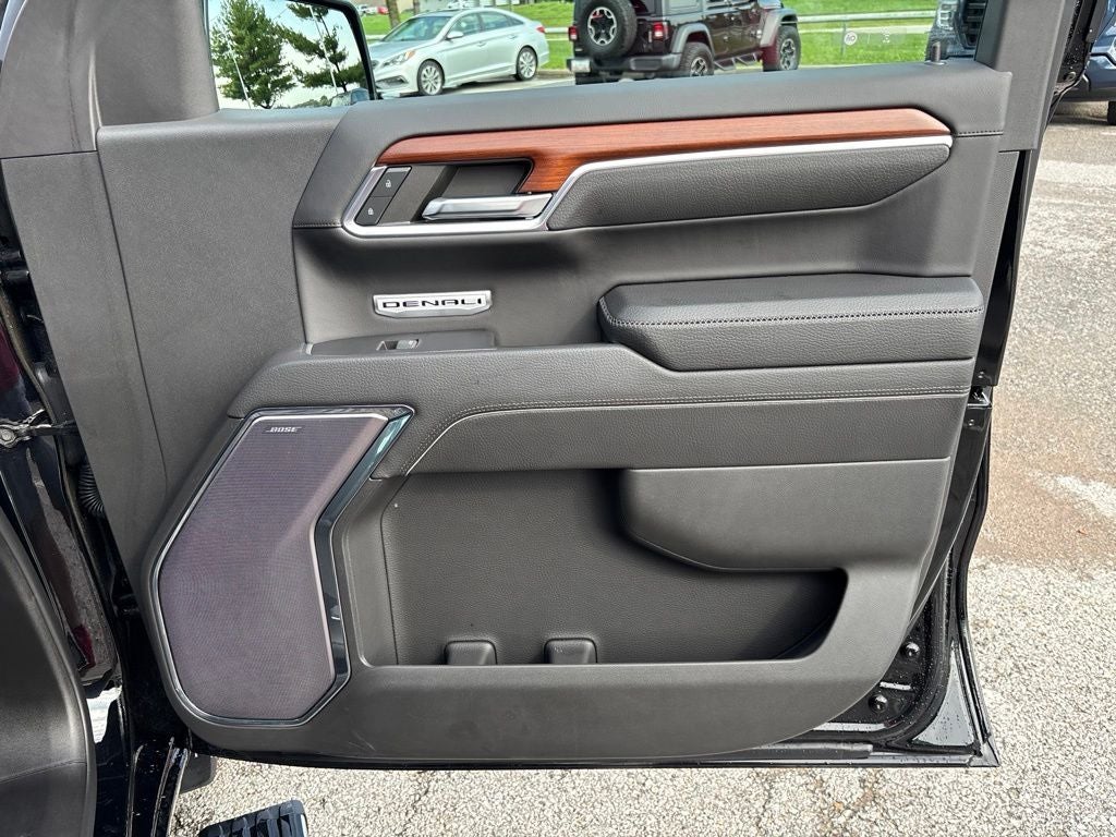 2023 GMC Sierra 1500 4WD Crew Cab Short Box Denali