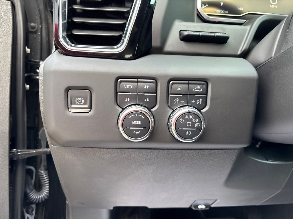 2023 GMC Sierra 1500 4WD Crew Cab Short Box Denali