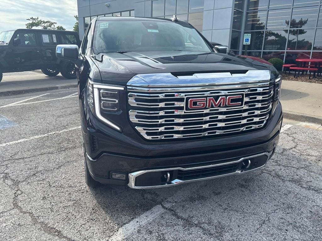 2023 GMC Sierra 1500 4WD Crew Cab Short Box Denali