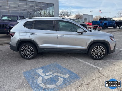 2025 Volkswagen Taos 1.5T SE