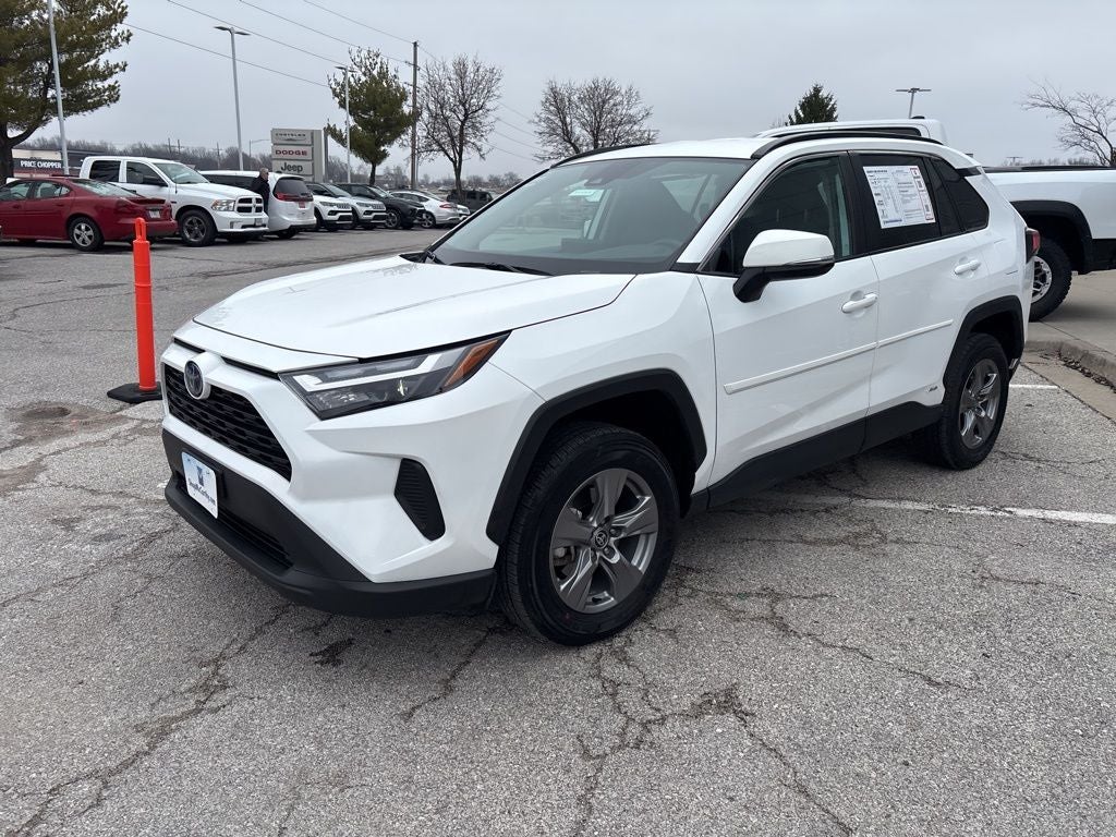 2022 Toyota RAV4 Hybrid XLE