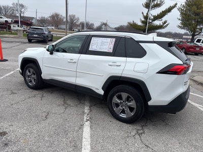 2022 Toyota RAV4 Hybrid XLE