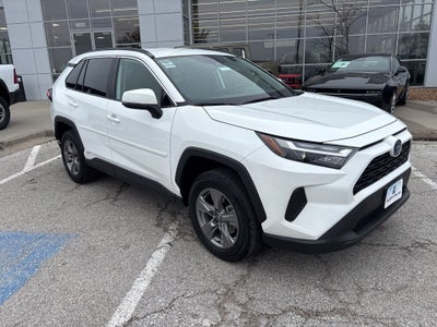 2022 Toyota RAV4 Hybrid XLE