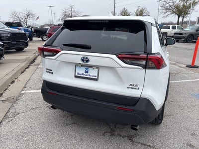 2022 Toyota RAV4 Hybrid XLE