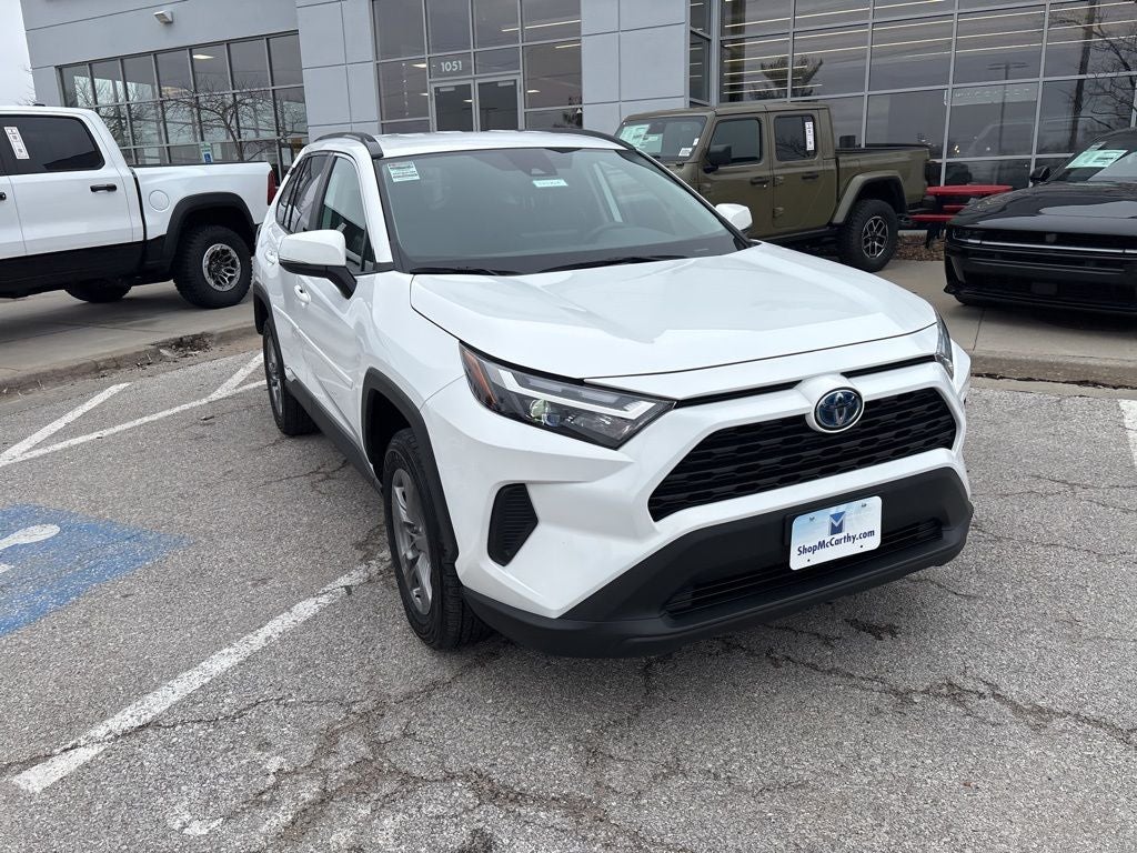 2022 Toyota RAV4 Hybrid XLE
