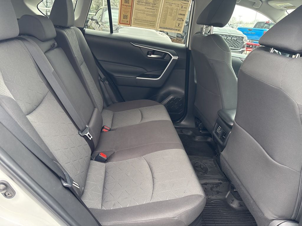 2022 Toyota RAV4 Hybrid XLE