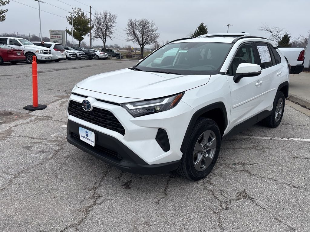 2022 Toyota RAV4 Hybrid XLE