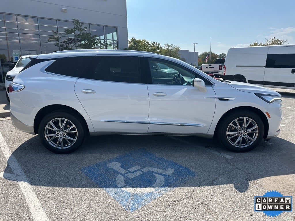 2024 Buick Enclave Essence