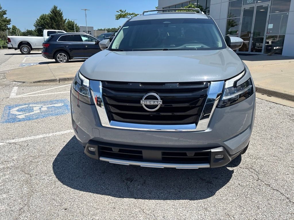 2023 Nissan Pathfinder Platinum 4WD