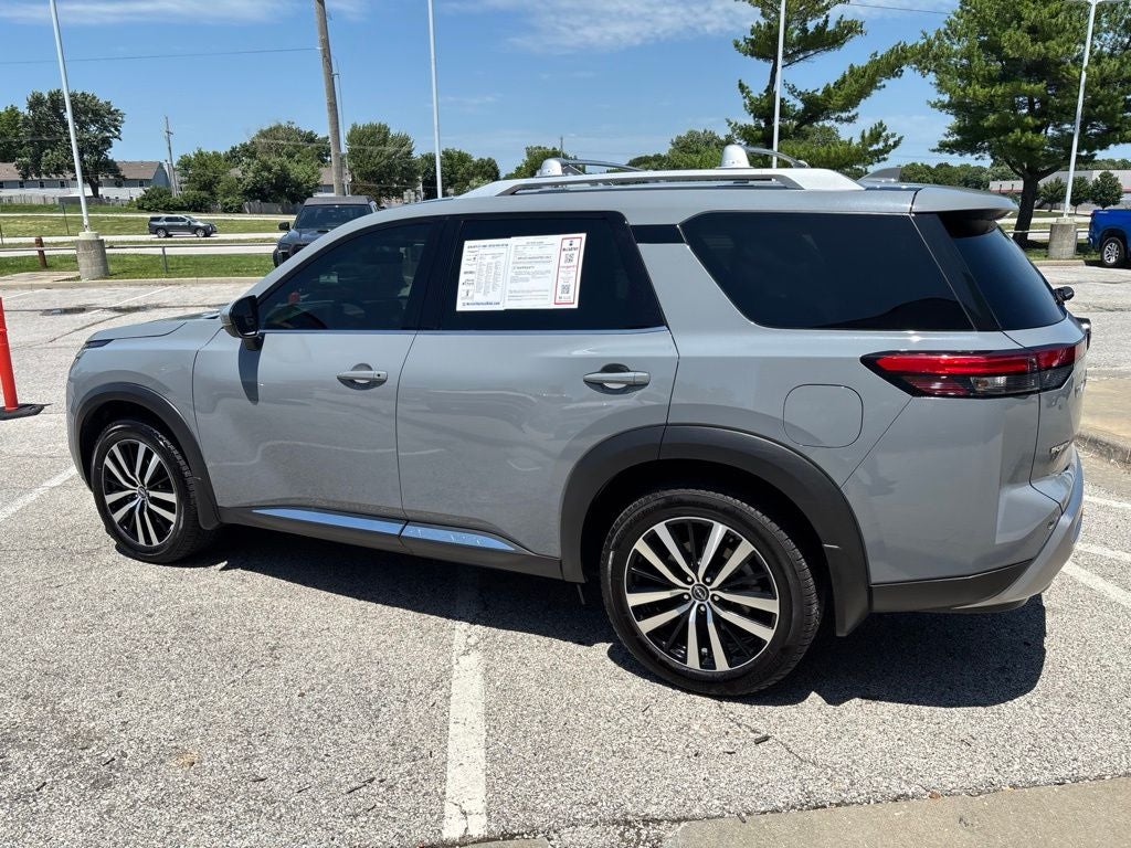 2023 Nissan Pathfinder Platinum 4WD