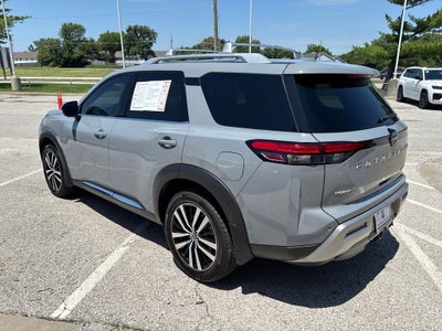 2023 Nissan Pathfinder Platinum 4WD
