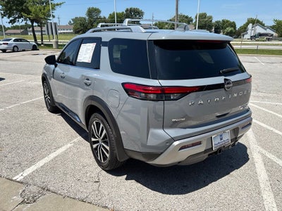 2023 Nissan Pathfinder Platinum 4WD