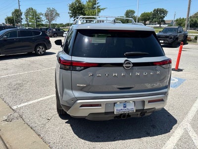2023 Nissan Pathfinder Platinum 4WD
