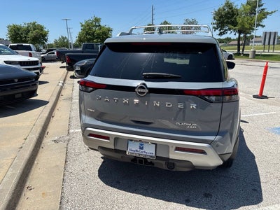 2023 Nissan Pathfinder Platinum 4WD
