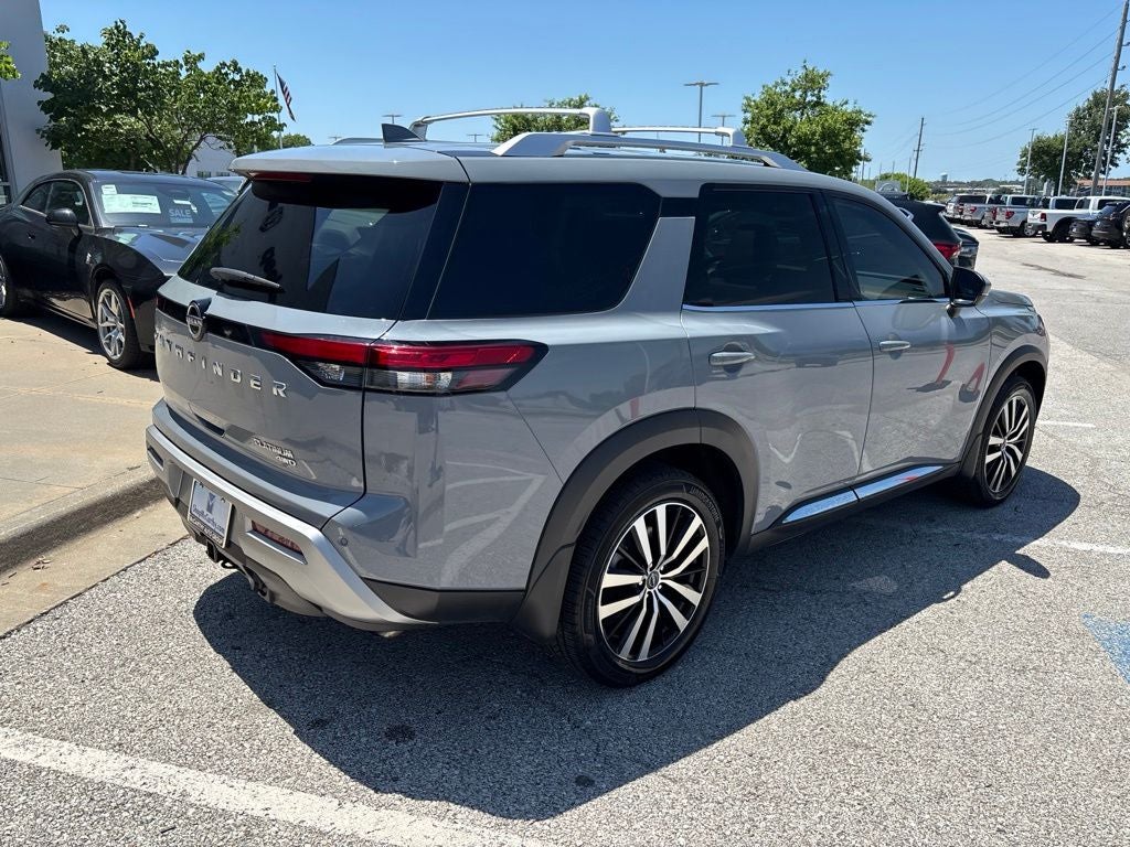 2023 Nissan Pathfinder Platinum 4WD