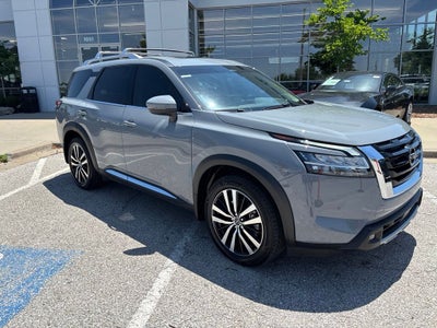 2023 Nissan Pathfinder Platinum 4WD