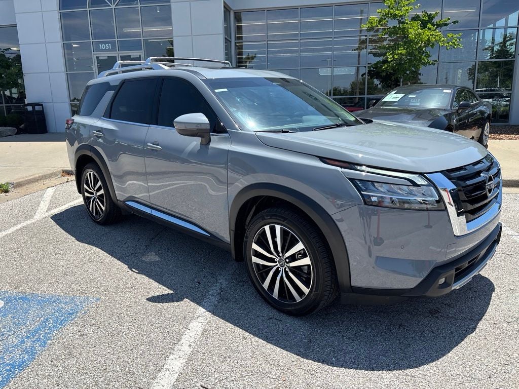 2023 Nissan Pathfinder Platinum 4WD