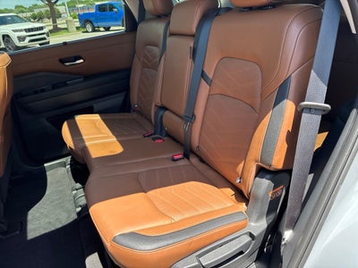 2023 Nissan Pathfinder Platinum 4WD