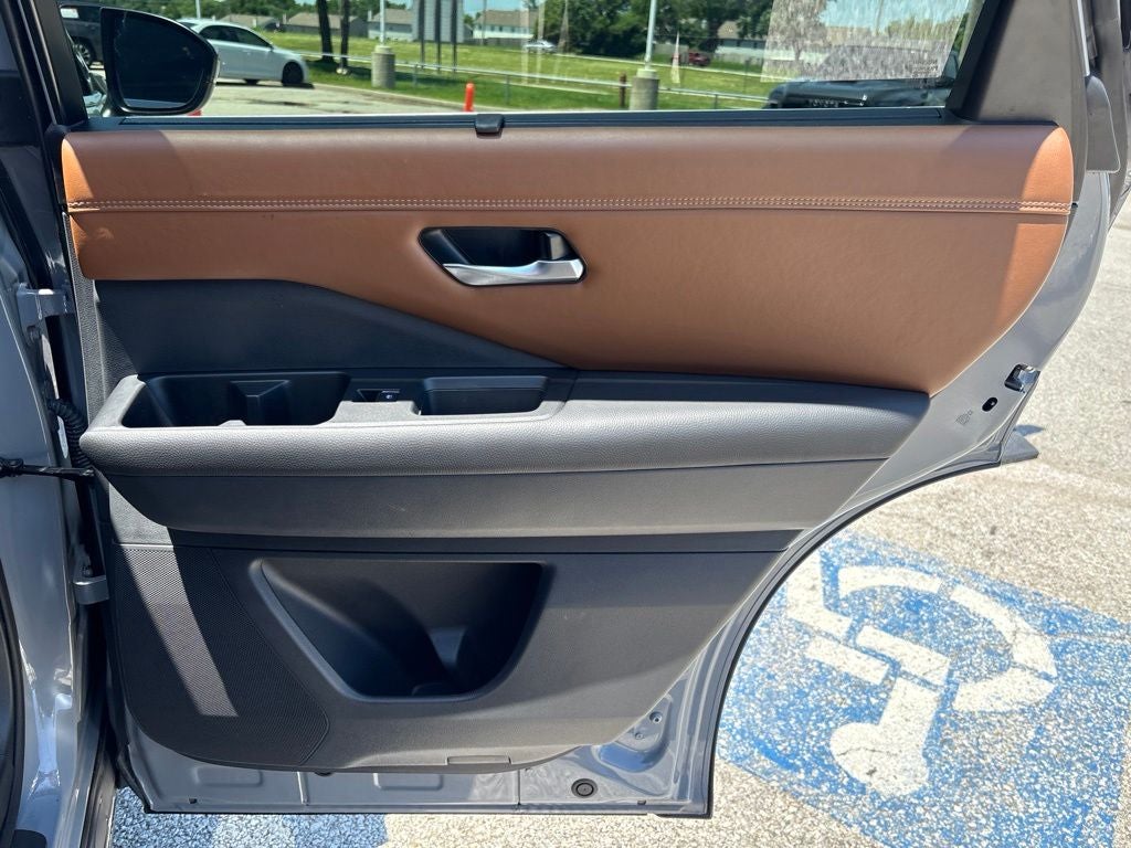 2023 Nissan Pathfinder Platinum 4WD