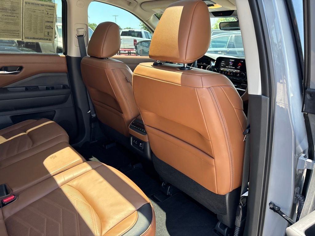 2023 Nissan Pathfinder Platinum 4WD