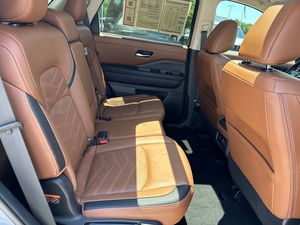 2023 Nissan Pathfinder Platinum 4WD