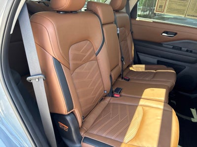 2023 Nissan Pathfinder Platinum 4WD
