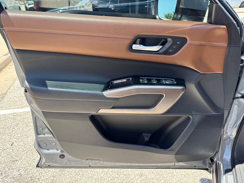 2023 Nissan Pathfinder Platinum 4WD