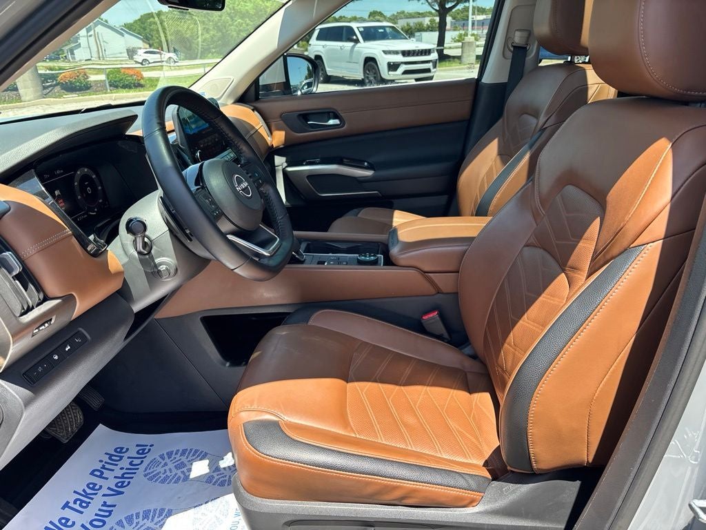 2023 Nissan Pathfinder Platinum 4WD