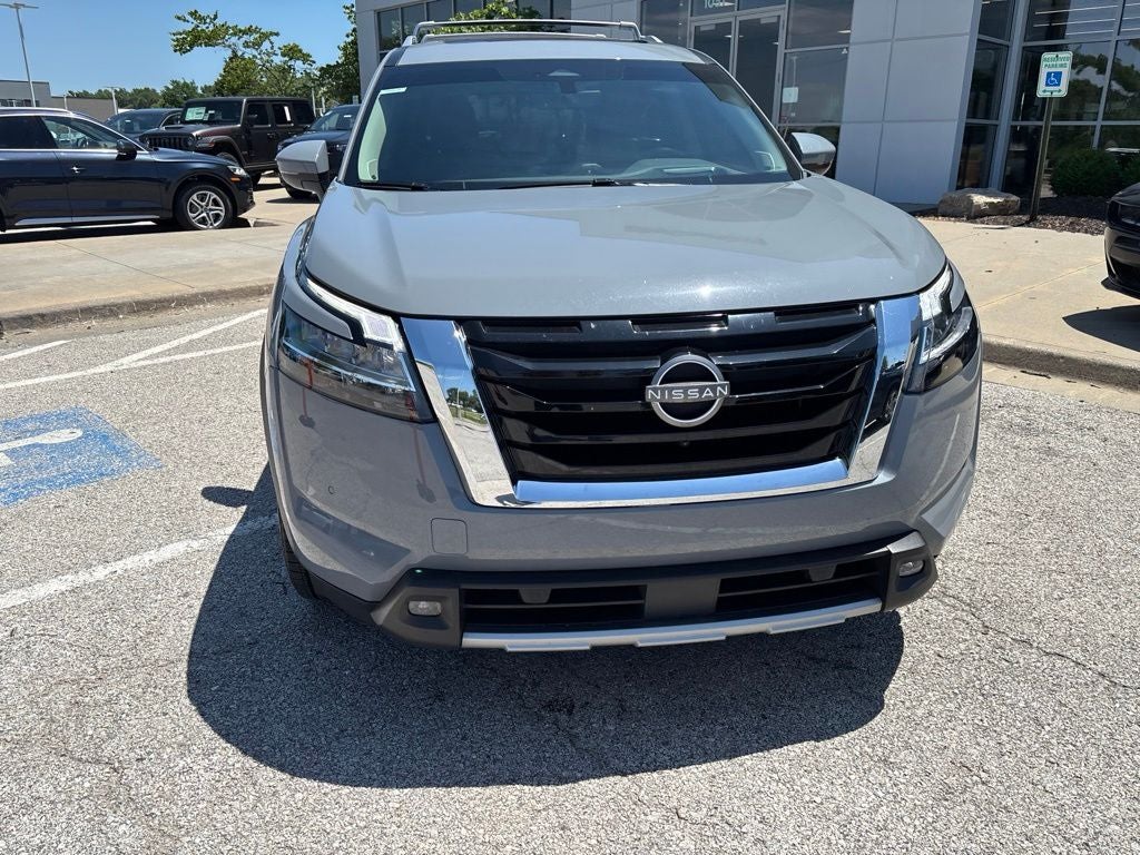 2023 Nissan Pathfinder Platinum 4WD