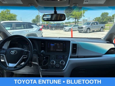 2017 Toyota Sienna LE 8 Passenger