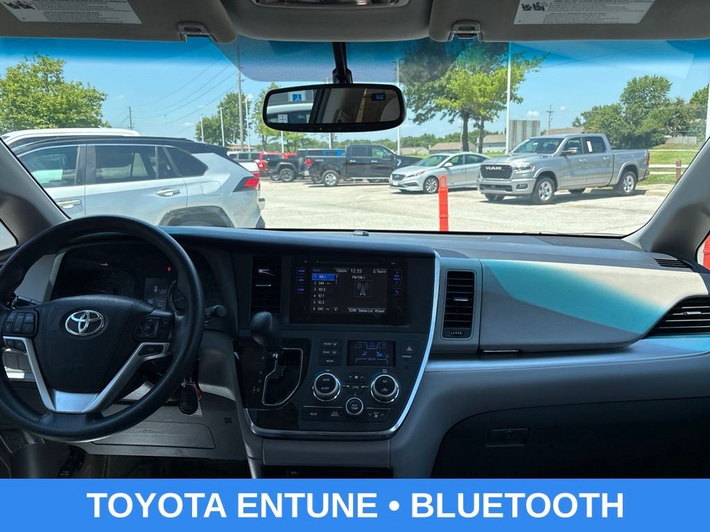 2017 Toyota Sienna LE 8 Passenger