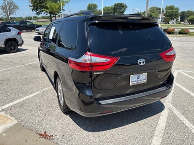 2017 Toyota Sienna LE 8 Passenger