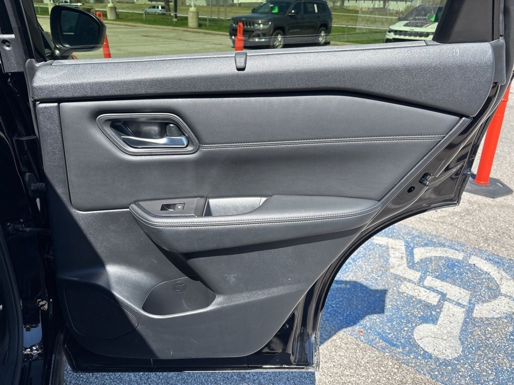 2024 Nissan Rogue SV Premium