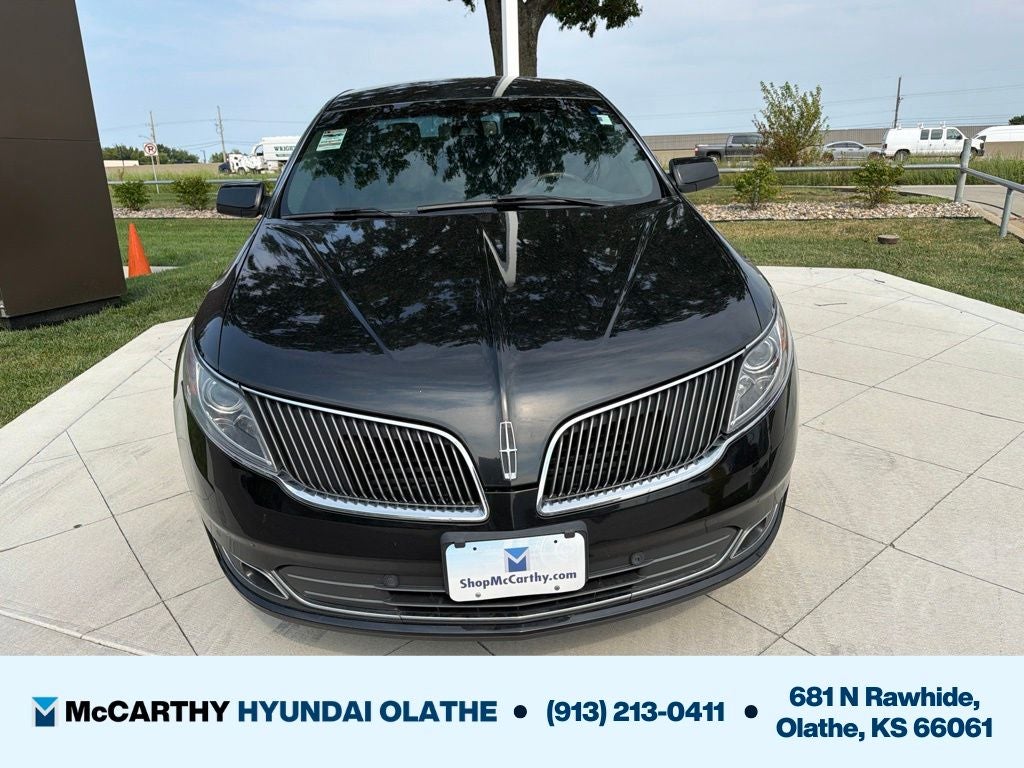2015 Lincoln MKS Base