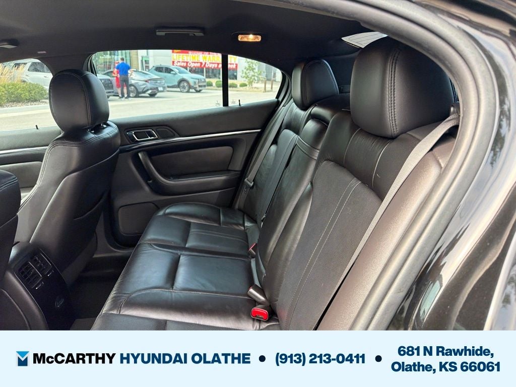 2015 Lincoln MKS Base
