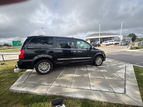 2016 Chrysler Town & Country Limited