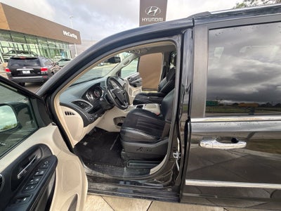 2016 Chrysler Town & Country Limited