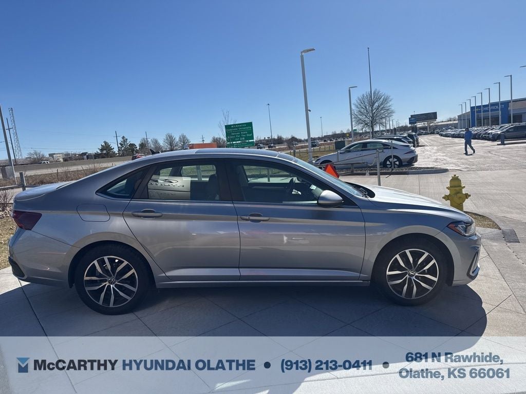 2025 Volkswagen Jetta 1.5T SE